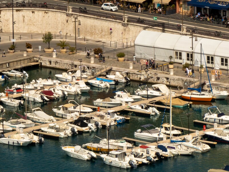 Point de vue sur le port Lympia